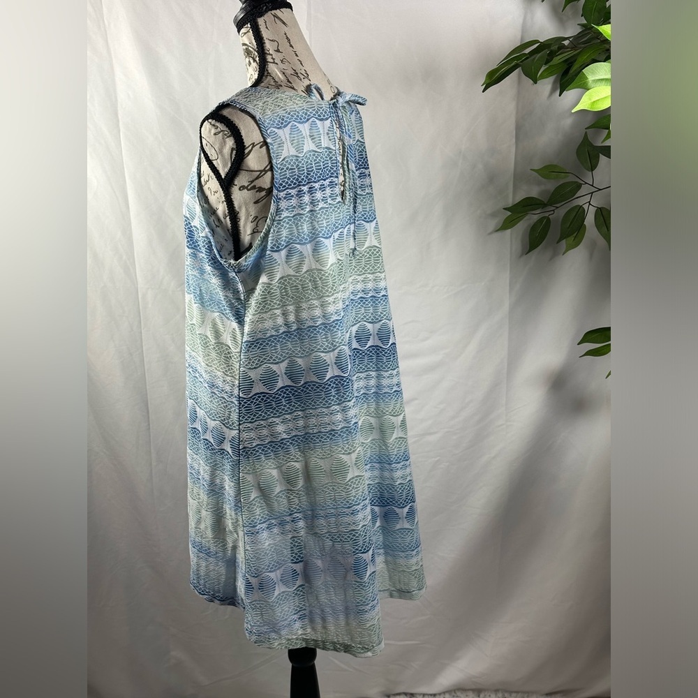 Blue Swim Coverup with Elegant Design🌴☀️ - Picture 10 of 12